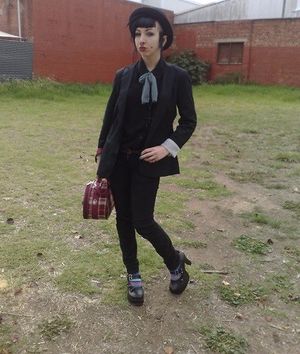 Monique Deville The weird goth babe of the 90s in non-nude black emo clothes on - fota ppale gothh hff
