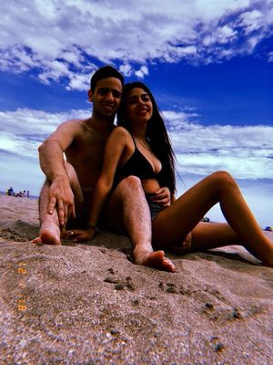 me gustaria verlos cojer... el parece tener buena pija.