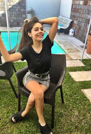 la de pajas que te dedique, pendeja perra!!!