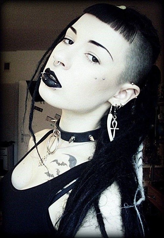 Toxic Devil should be one of the suicidegirls w/ her pale skin, gothic spiked collar & cool emo looks - fota gothh cooll collarr bad ass