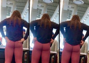 Hot ass Lululemon teen in tight leggings