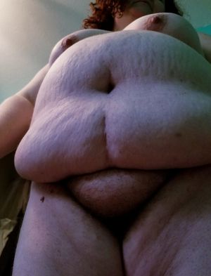 BBW nude