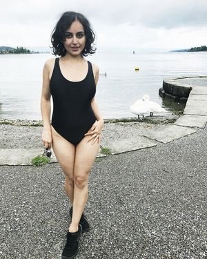 Yasmeena's lakeside stroll.
