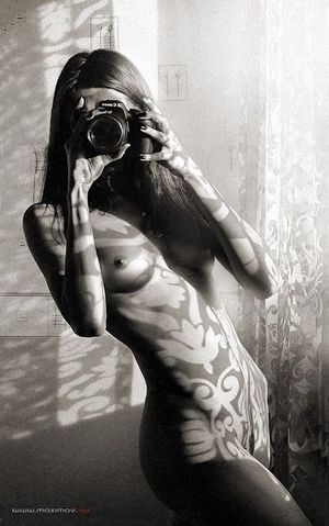 hot model with camera