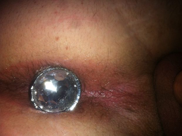 Guy with Buttplug in ass