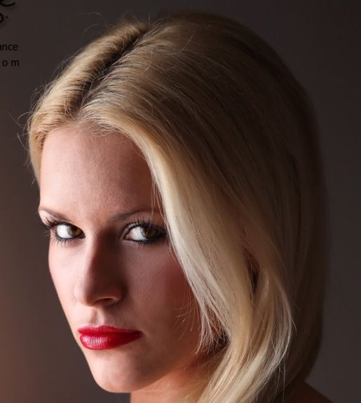 Blonde Carrie
