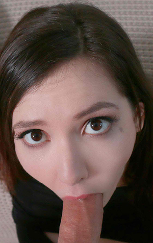 Pale Teen Gives Head