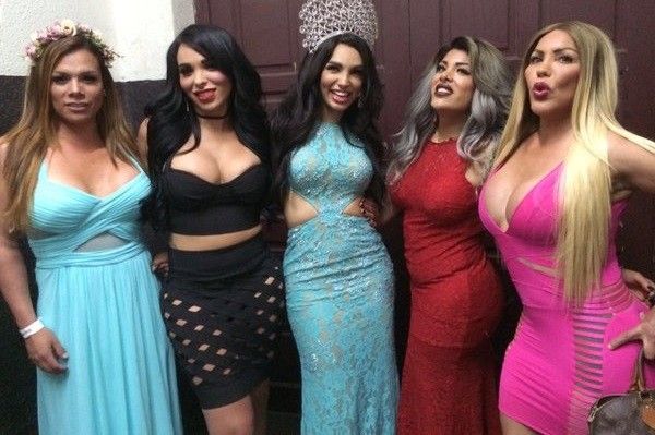 Alexis La Vega is is Latina with Buffy posing - SGB - This Pic Is Unsearchable But Maybe It deserves That
