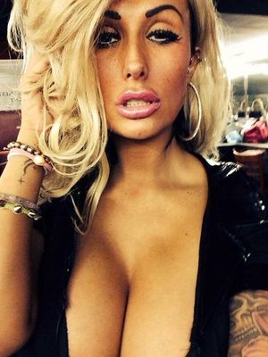 Valerie Gerig makes some weird alien bimbo facial expressions with her eye lashes in her eyes and face - SGB hff weirdd