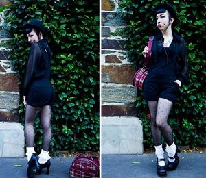 Monique Deville is a wonderful pale goth babe in black emo clothes - SGB zxzx gothh ppale