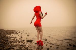 Evil Evi Kane is on the beach - SGB