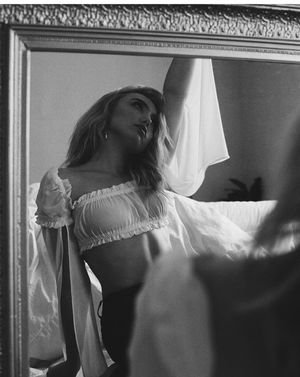 Peyton list is looking sexy as hell with big boobs