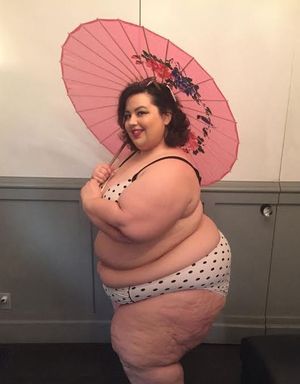 SSBBW big legs standing