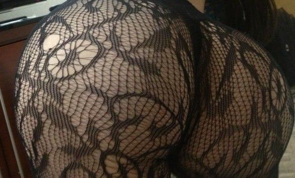 Amy Anderson aka Barbi Hardcore from hell dot com with no public accesss according to some with her big ass in sheer mesh - SGB
