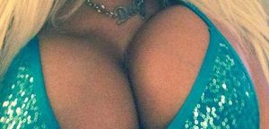 Christen Courtney aka Chrirsten Courtny has breast cleavages for an elefant gun - SGBb