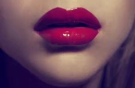 red lips