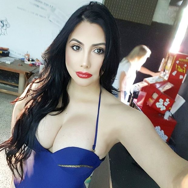Kathy Yeo keeps the secret of her big hart tucked quietly behind her large breasts - SGB bblue lipz