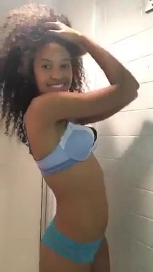 Bell Richardson linda novinha pelada - SantoInferninho vid.1