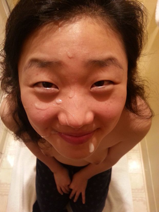 Naughty Asian Girlfriend Receives Facial