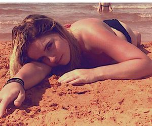 Hannah Thomas is looking sexy as hell in bikini