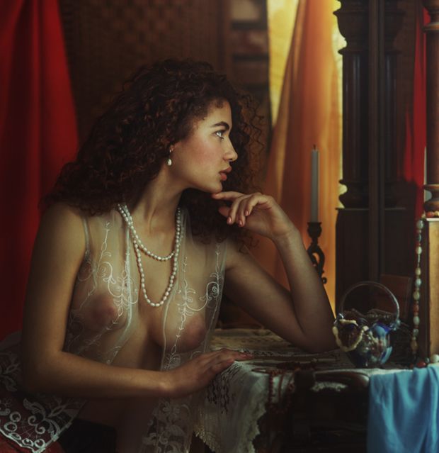 Naomi from Petrograd