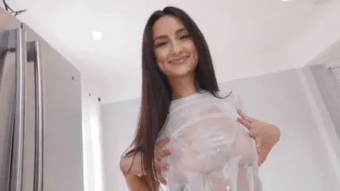 ELIZA IBARRA OILING UP