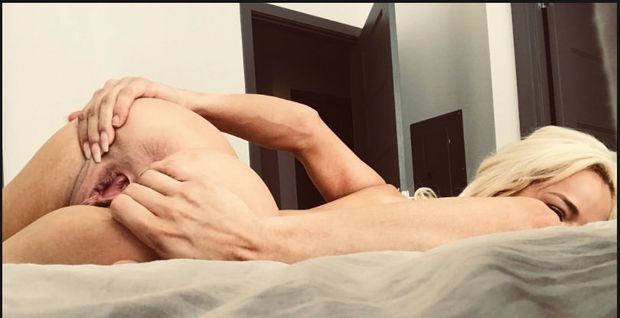 Elsa Jean - Your cum goes in here