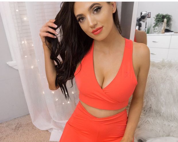 Toria serviss is looking sexy as hell