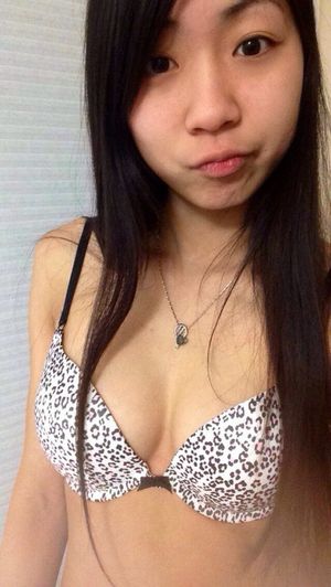 Sexy Chinese amateur is here