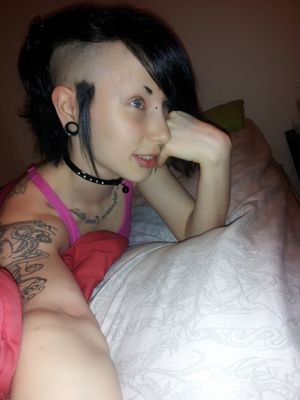 Paraquat Suicide has a great hair style but no make up on as she is a goth gir... chick for face book pics - SGB hairr gothh