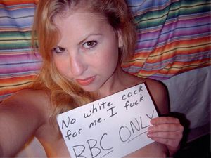 Hot blonde sends pic to her Ex-BF saying she doesn't want his skinny little white dick anymore