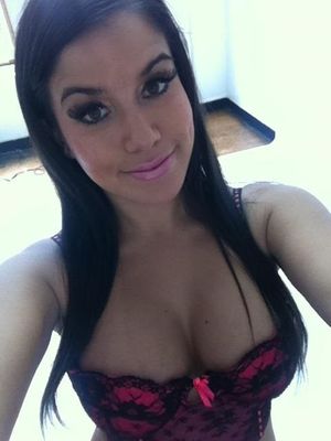 Louise Turpin has a cute pink lingerie on that displays her cleavage from Tiki Island for a play she stars in - SGB outfitt