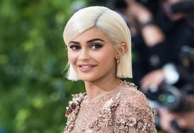 Kylie Jenner - Blonde in public