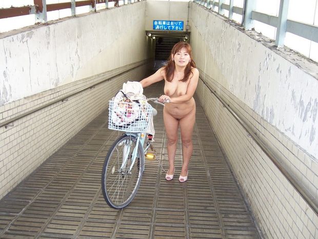 public naked milf