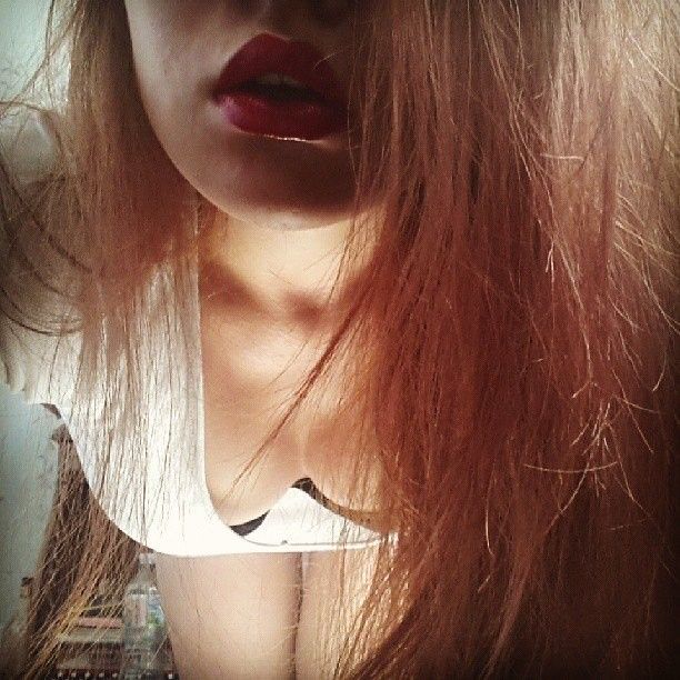 downblouse