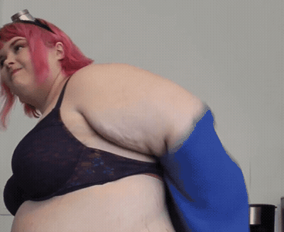 Beccabae shows huge arms and dances
