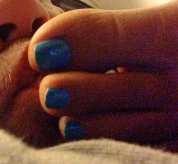 Kissing toes