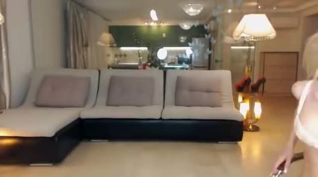 Blond Goddess - Yellow shiny silk satin bra and panty