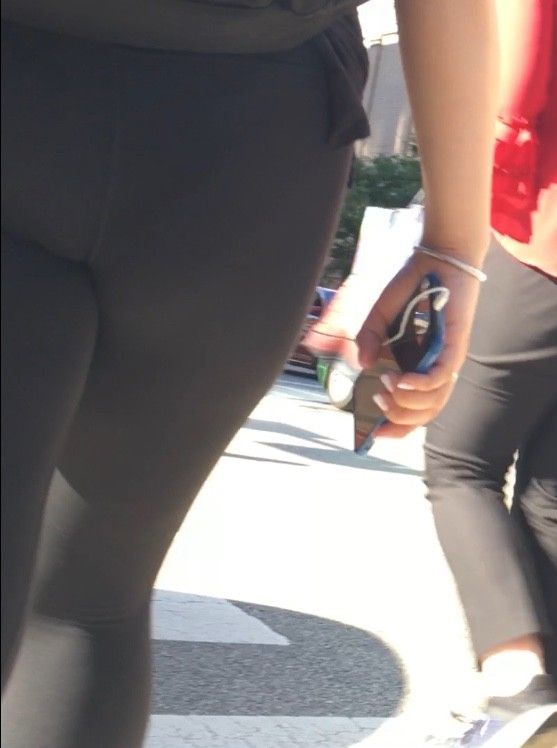 Teen leggings creep shot