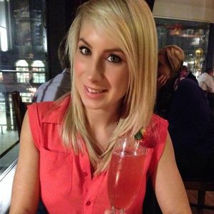 Party Teacher Sophie (H) unter (B) rown in button up shirt - SGB zxzx