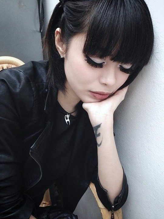 Enricks AngelFire looking very sad for you posing for pictures for a Pittsburgh synagogue - SGB gothh