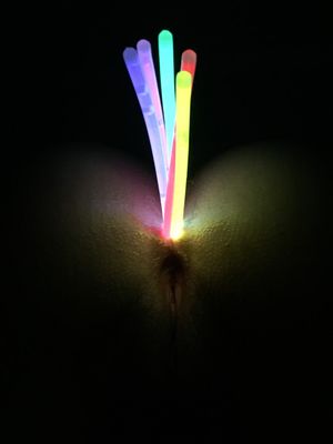 Glowsticks in Ass
