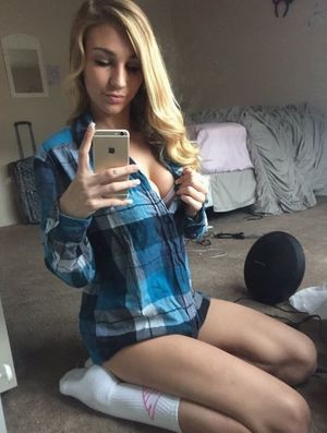 Perfect legs selfie
