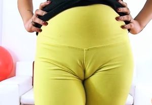 Aryas fat cameltoe