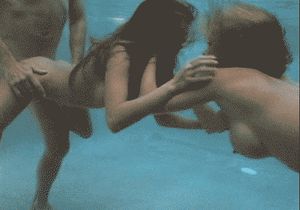 Amazing underwater groupsex