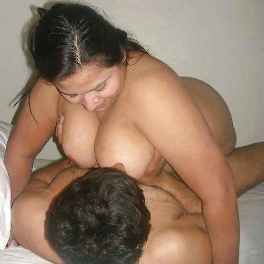 Doodhwali Bhabhi naked boobs