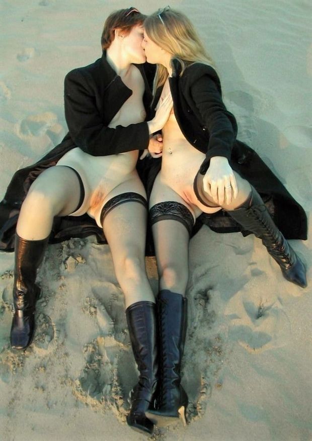 sexy lesbians