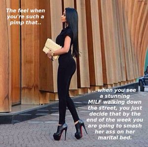 Pretty woman, walking down the street, pretty woman...