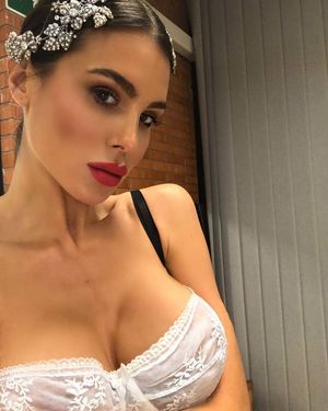 Silvia Caruso Looks