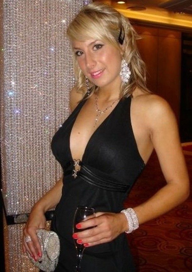 Party Teacher Sophie (H)unter (B)rown